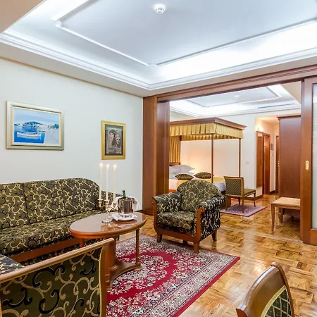 Ξενοδοχείο Palazzo President 5*