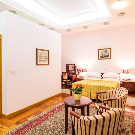 Palazzo President فندق